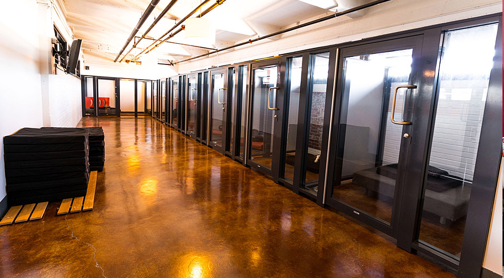 photo-horizontal-67r